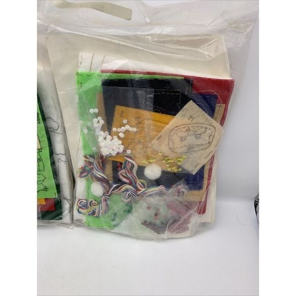 Hobby Kraft Storybook Felt Christmas Stocking Kit - Picture 6 of 7